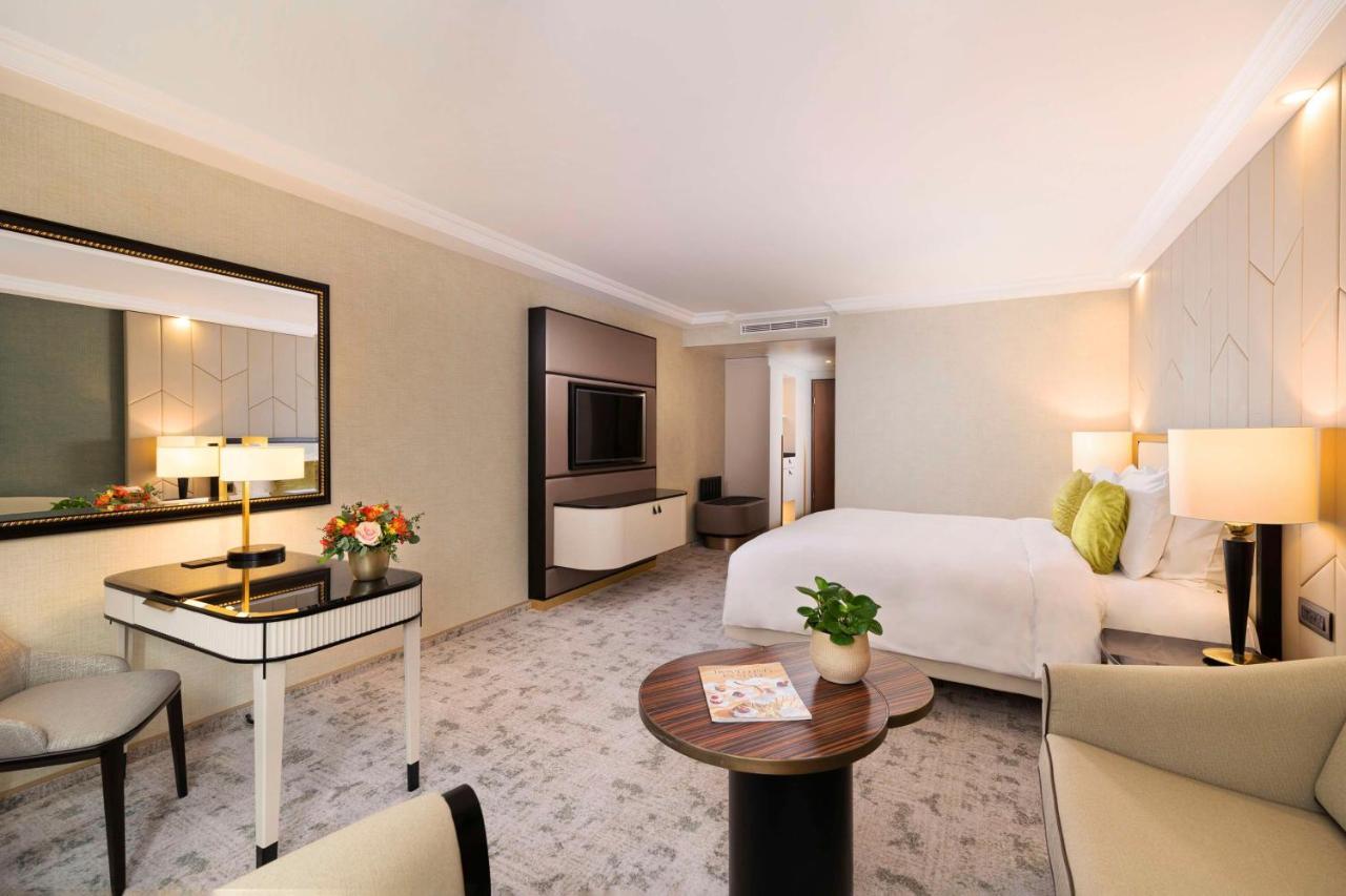 Kempinski Corvinus 5*