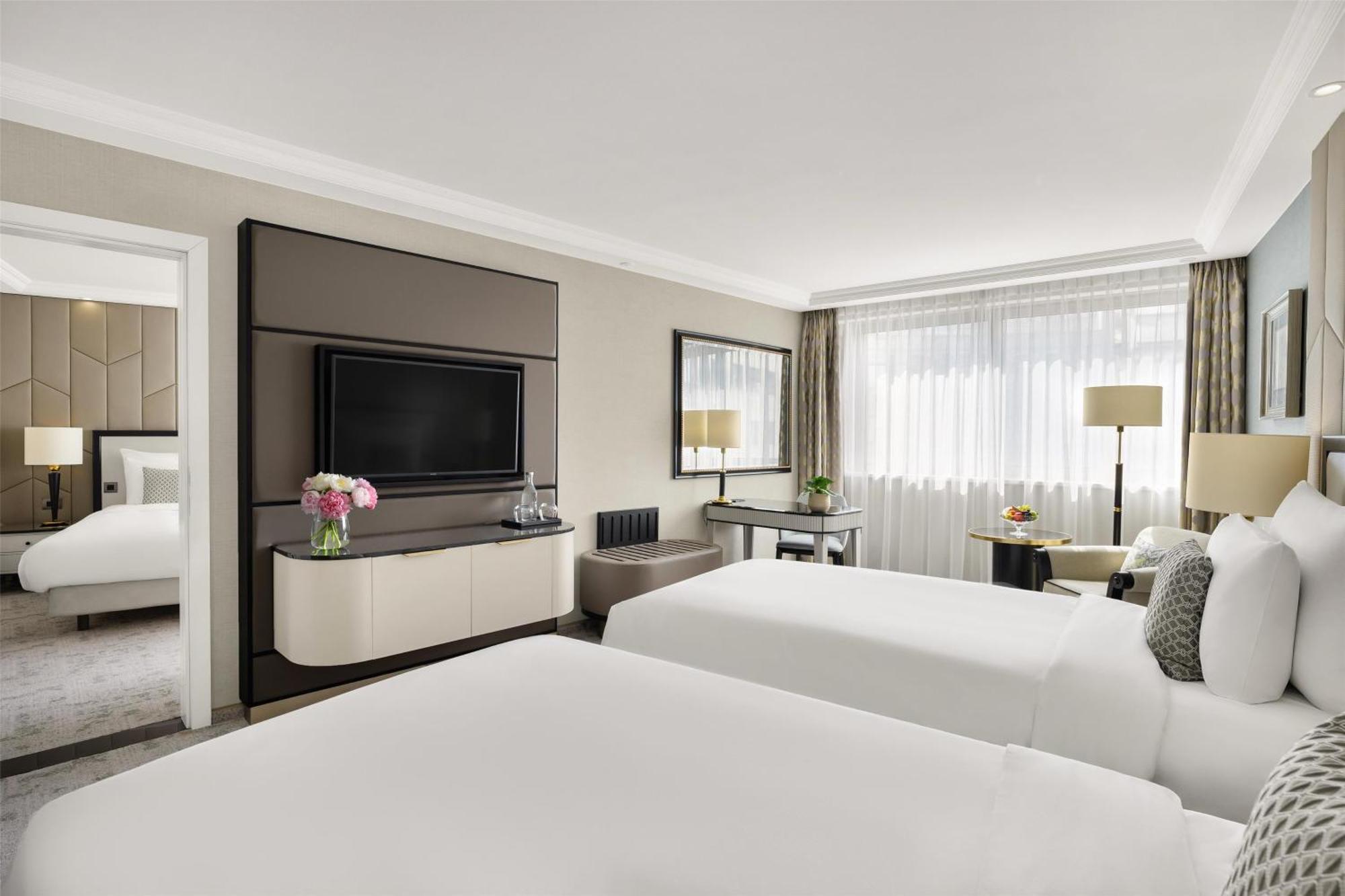 Kempinski Corvinus Hotel 5*